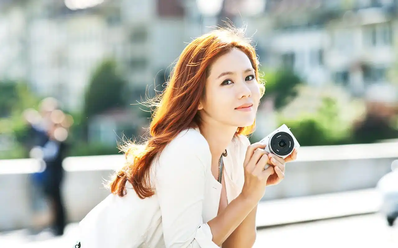 孙艺珍韩国美女明星高清壁纸高清大图预览1680x1050_日韩明星下载_美