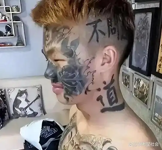 纪实14岁少年满脸纹身被父亲赶出家门,找不到工作,如今他还好吗