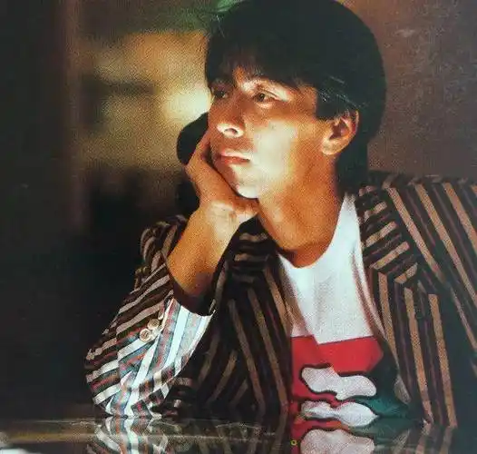 原创他是国外情歌王子被称为原唱高手两次退出歌坛复出仍是巅峰