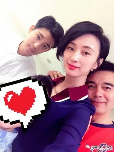 新京报专访 | 妈妈们暗恋的鲜肉鼻祖许亚军,8岁就认识"达康书记"