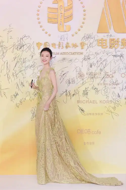 倪妮担任亚洲新人奖评委