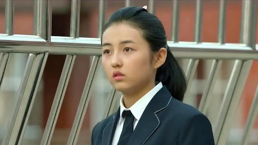 张子枫演艺经历回顾,演技精湛,被评为新生代四小花旦