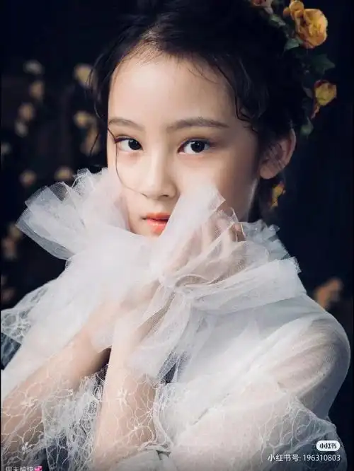 张婉儿果果照片