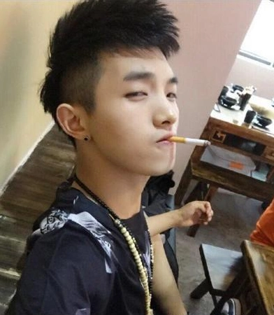 七个帅气逼人的男生发型