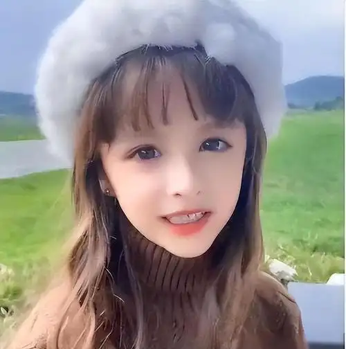 回顾小伙苏华:被外国美女倒追,生2个混血宝宝