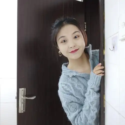 普普通通 平淡无奇的小女生生活可爱 要 搞怪 还要搞笑