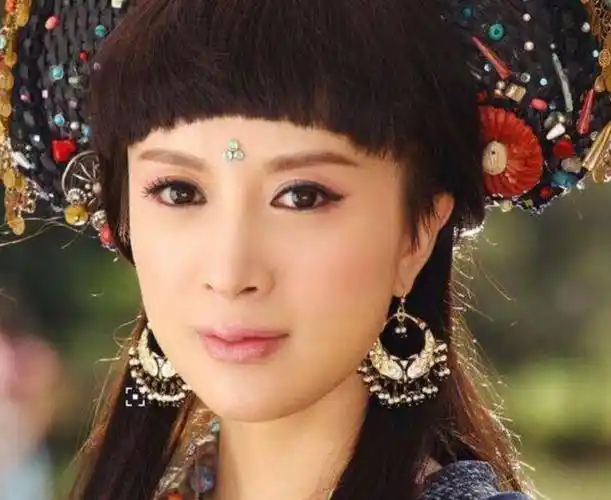 金巧巧说自己演不了农村人,本以为是清高自大,看到刘亦菲才知她没有说