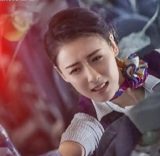 《中国机长》5位空姐,袁泉气质突出,张天爱美丽动人