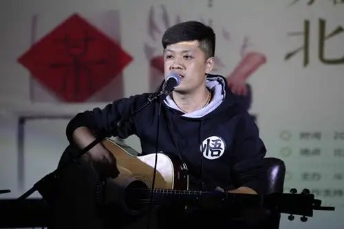 方磊携《某》唱响北京 崔恕赖伟锋李天华等助阵