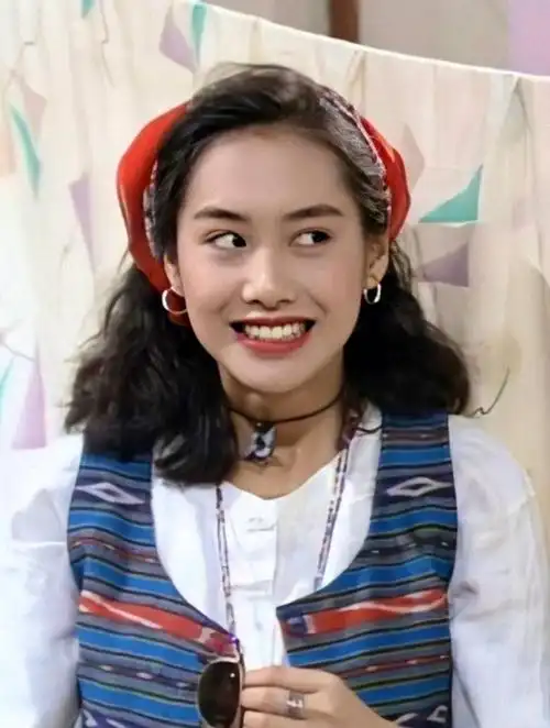 港风女神朱茵,年轻时候的巅峰颜值,几代人的梦中情人!