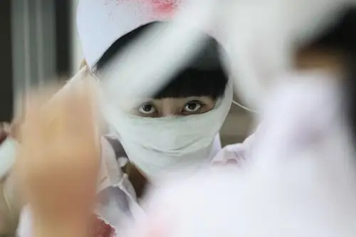 记录鬼屋女护士的一天 工作内容每天吓人(图)