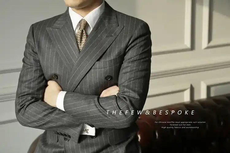 最适合律师穿的西服套装能体现专业性又能建立信任感