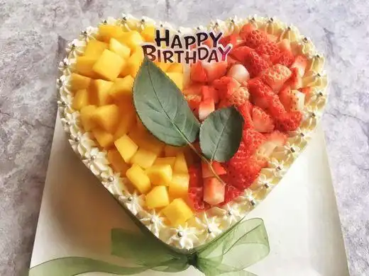 双拼水果心形蛋糕