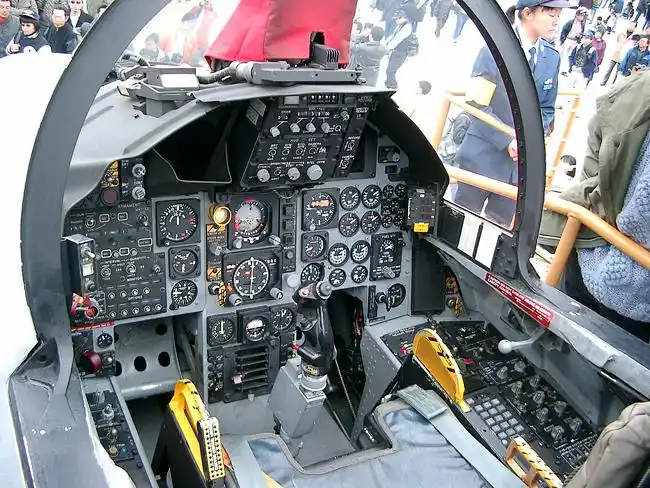 > 攻势制空——麦道f-15"鹰"战斗机