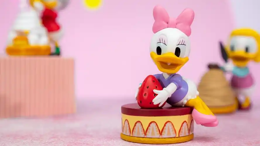 唐老鸭系列手办高清桌面壁纸