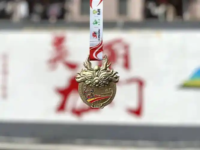 春分至在龙门彩虹跑道上与春天撞个满怀