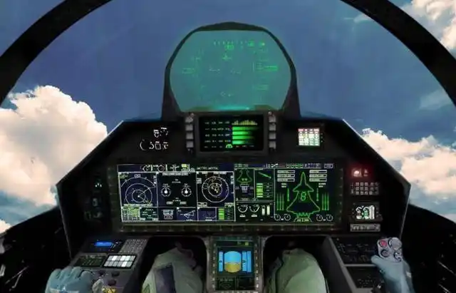 歼20正在测试第六代座舱系统,应用人工智能和5g,头盔都跟着换了