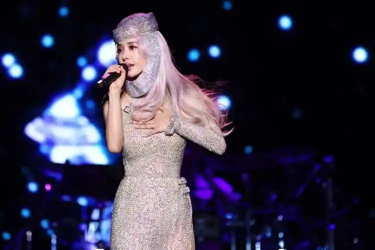 喜欢蔡依林25年了,还是被她"卷"到了