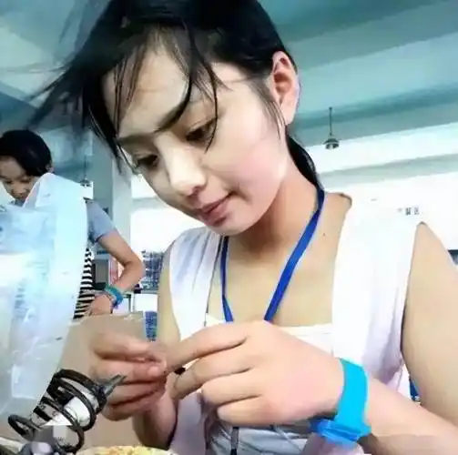 找个年轻漂亮文化水平低的厂妹做女朋友是怎样的体验