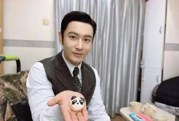 黄晓明发声怒斥私生子谣言!5月就开始抹黑,绯闻女友叶珂躺枪