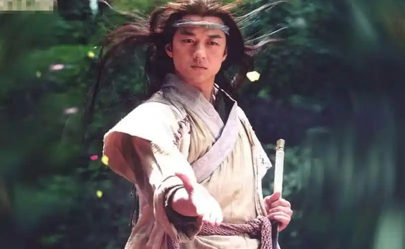 被控欠债4000万李亚鹏却没有成为老赖背后是一出金蝉脱壳