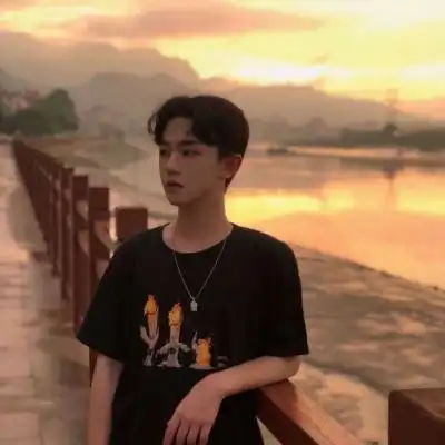 2019帅气网红男生头像78