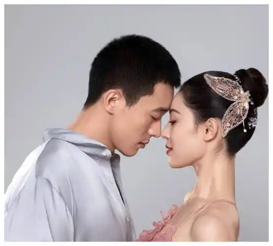 女神钟楚曦官宣恋情!甜蜜合照曝光,郎才女貌展现恩爱_祝福_男友_真爱