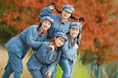 相约红军装,别样一瞬间