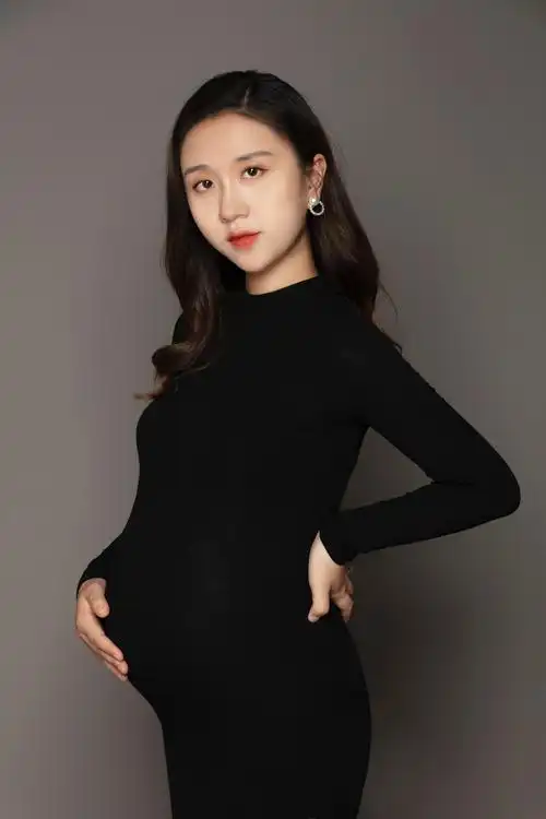 儿童摄影师九儿的写真摄影作品《孕妇照拍摄》