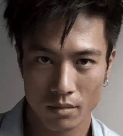 他是李连杰接班人,2秒"放倒"吴京,拍戏被毁容,如今终于走红_安志杰