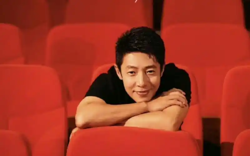 你好生活听风之旅来了,这个视频里可以看到撒贝宁帅气且安静的身影!