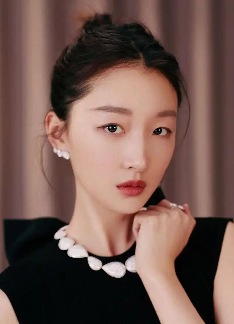 中国娱乐圈90后十大最美女星排行榜 迪丽热巴荣登榜首,中国娱乐圈90后