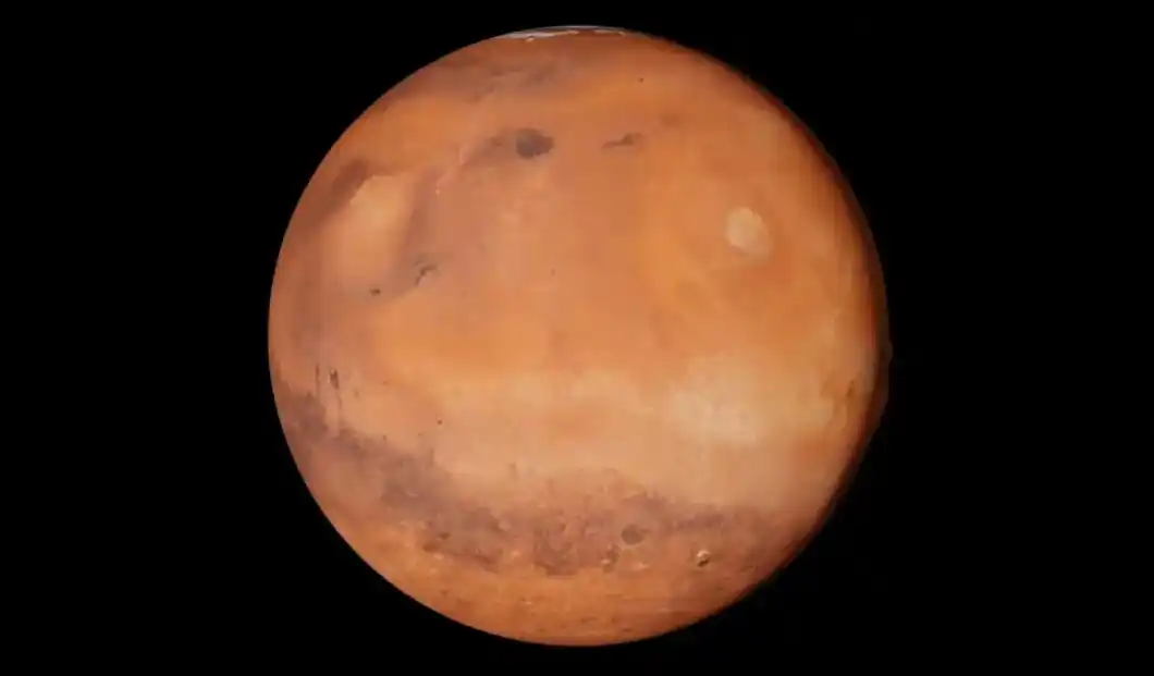 在沉默的前4天,机遇号传回了最后一张火星全景图,画面十分清晰