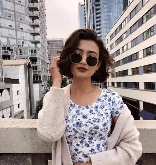 慵懒风欧美复古短卷发,卷发图片,发型图片