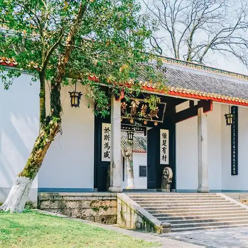 湖南大学·春日