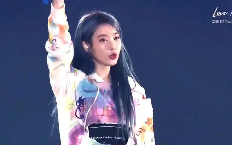 iu李知恩《blueming》顶级现场!