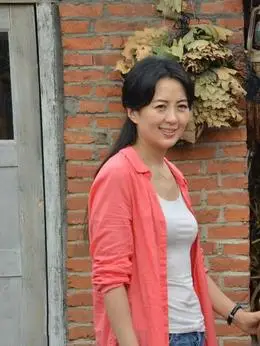 董哲(杨童舒饰演)