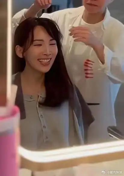 林志颖老婆拍大片,40岁陈若仪状态很不错,有辨识度的长相,很有个人