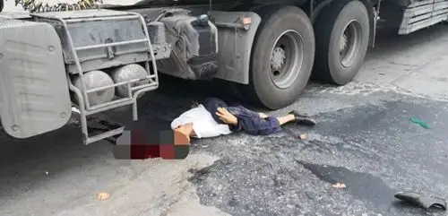 恐怖五华岐岭清溪桥发生车祸一行人当场死亡