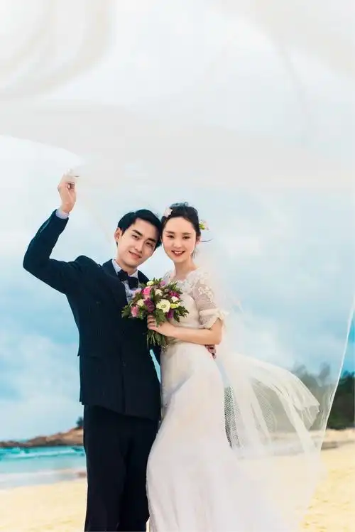 王磊,吴美结婚照! - 美篇