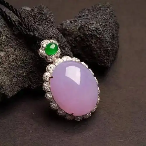 每种颜色的翡翠有着不同的寓意,你最喜欢哪种颜色的翡翠呢?-九玉网