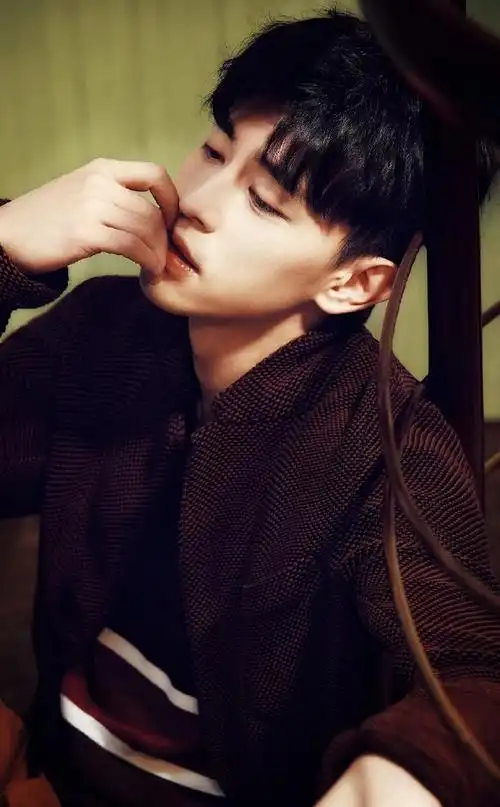 98邓伦微博98邓伦怎么了邓伦现状98邓伦伴郎98邓伦工作室cr