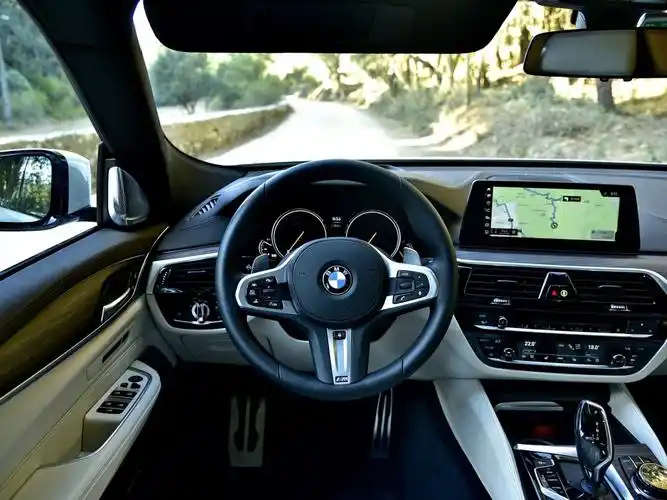 宝马(进口) 宝马6系gt 2017款 640i xdrive 海外版