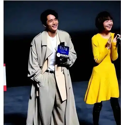 她竟然公开宣布:"阿云嘎是我的老公!