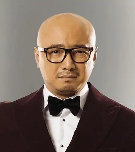 徐峥本身的才华和喜剧天分是出了名的,若是他和其他喜剧演员碰到一块