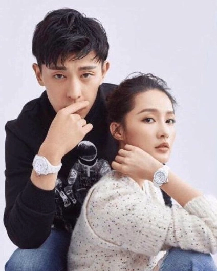 邓伦李沁被爆恋情夜晚约会,两方双双出面否认