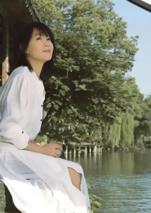 一个把生活过成诗的女人刘若英