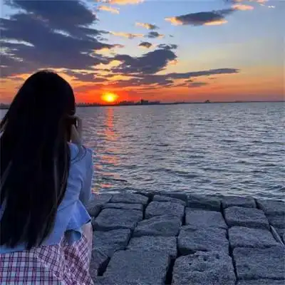 高级感背影头像女