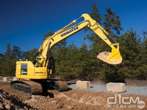 独家小松新型智能挖掘机登陆拉展全方位了解komatsu