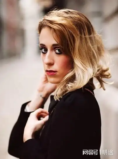 加拿大美女来中国旅游回国时发出感叹难怪中国人那么瘦吃不胖